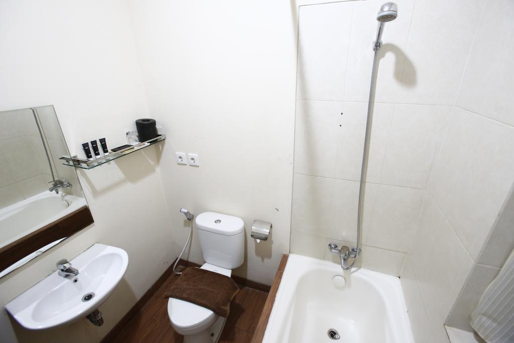 Reddoorz @ Menteng Jakarta Bagian luar foto